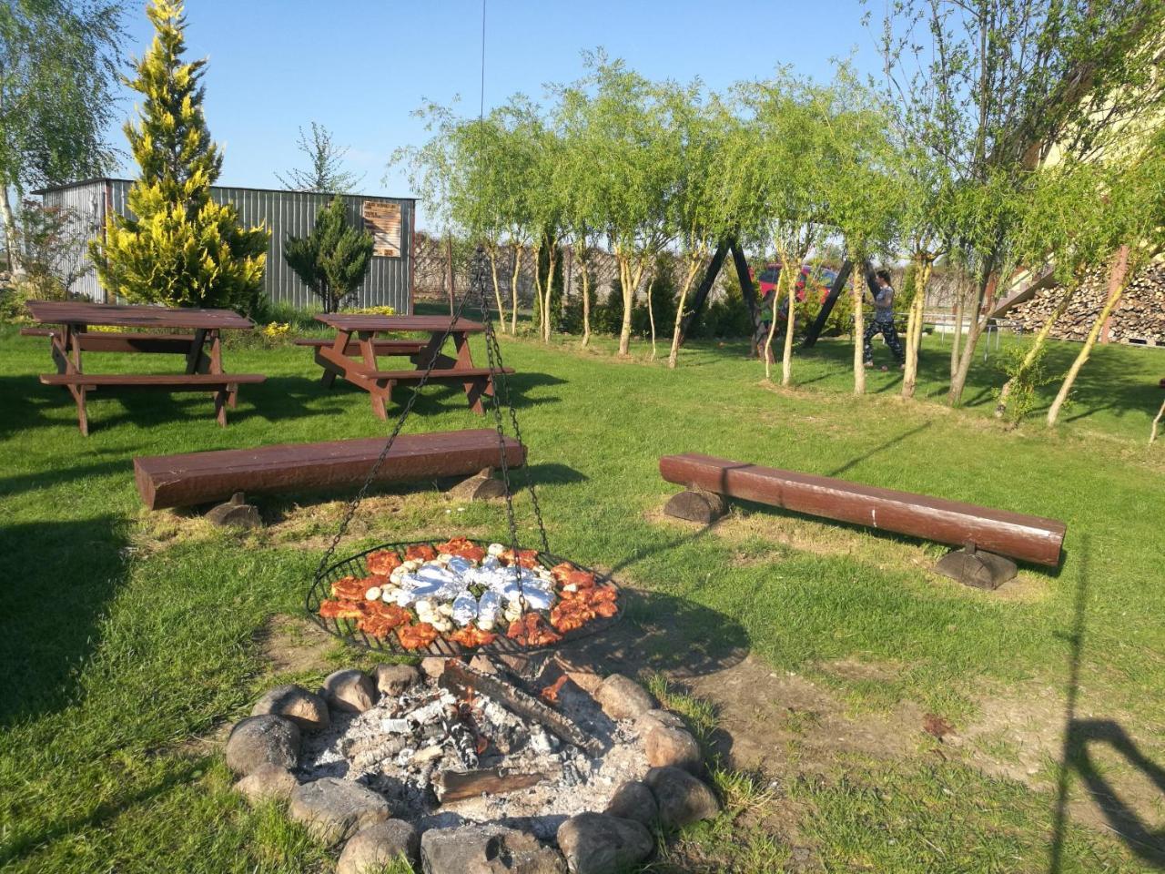 Dom Wczasowy Pięciu Pomostów I DOMKI LETNISKOWE Czaplinek Exterior foto